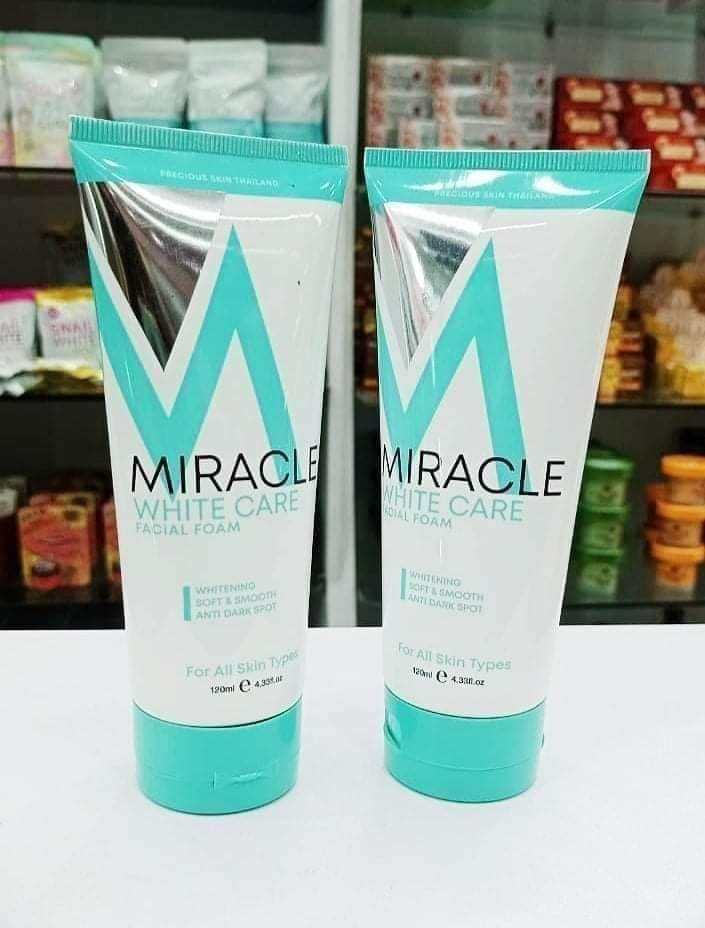 Picture of IPHONE 14 PRO MAX SHAPED 11 COLOR EYESHADOW PALETTE WITH MIRROR BACK