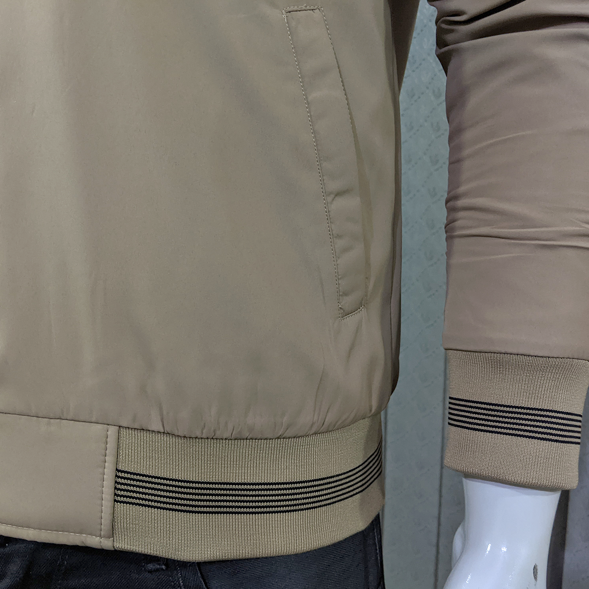 Picture of Shohure Biscuits color Double part air proof jacket