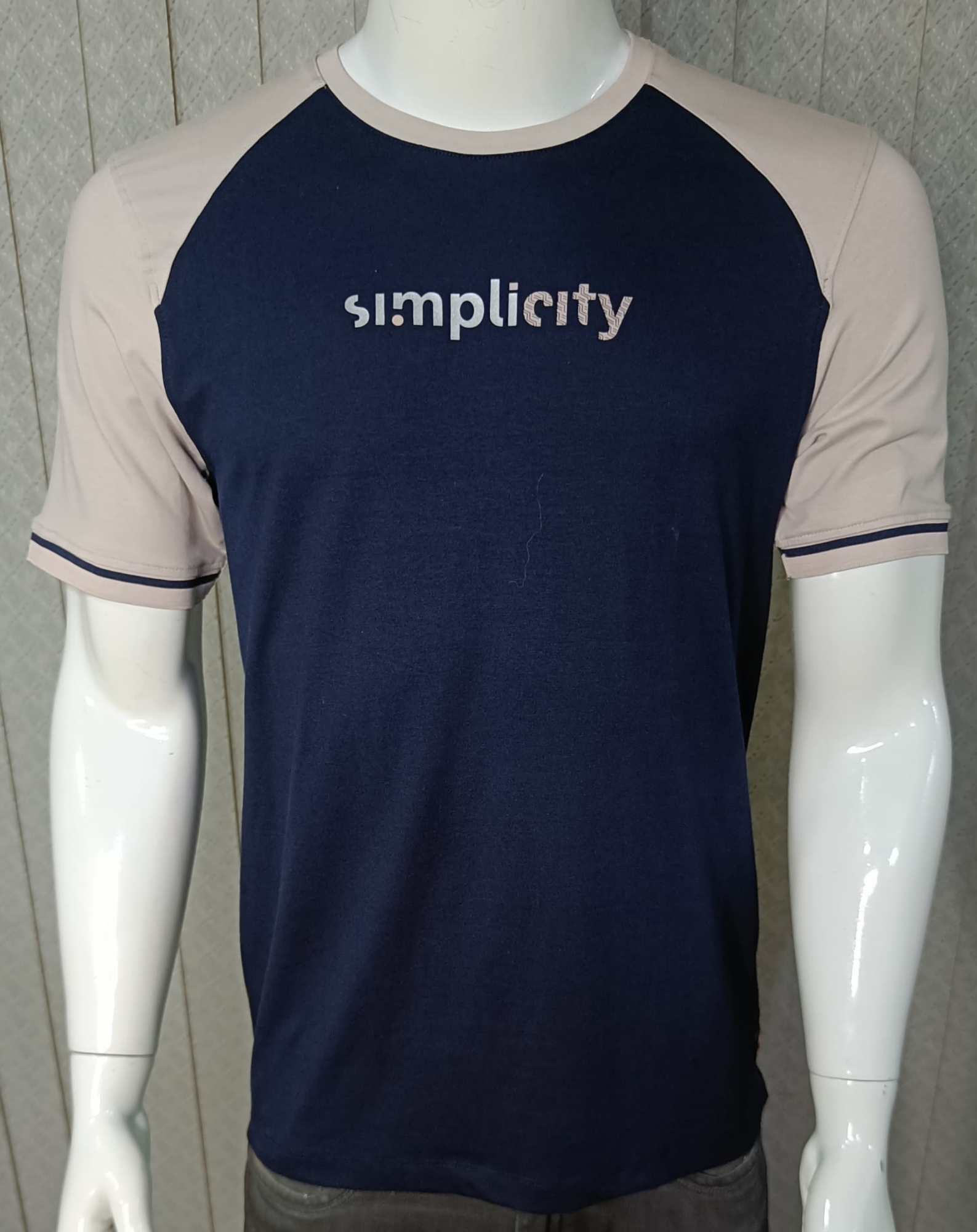 Picture of Shohure Round Neck Contrast Color t shirt