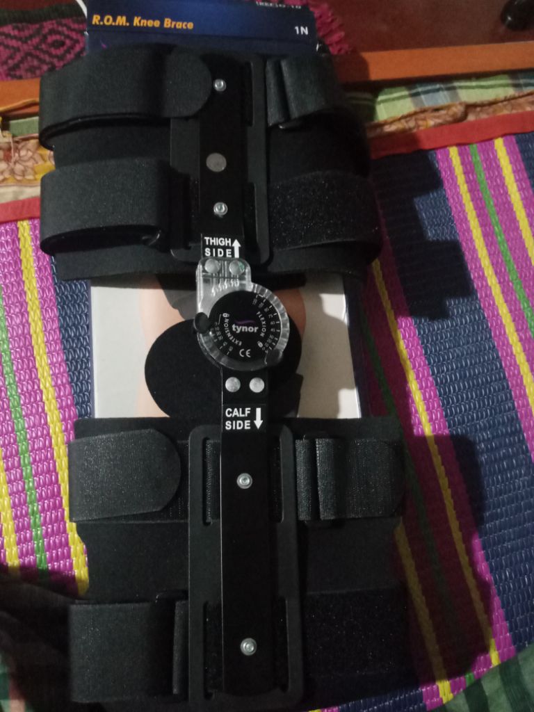 Picture of Tynor Rom Knee Brace (ImMobilization at Angle, Comfortable) -universal Size