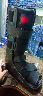 Picture of Air walker boot long,(peneumatic walker boot single push Button 17" height )