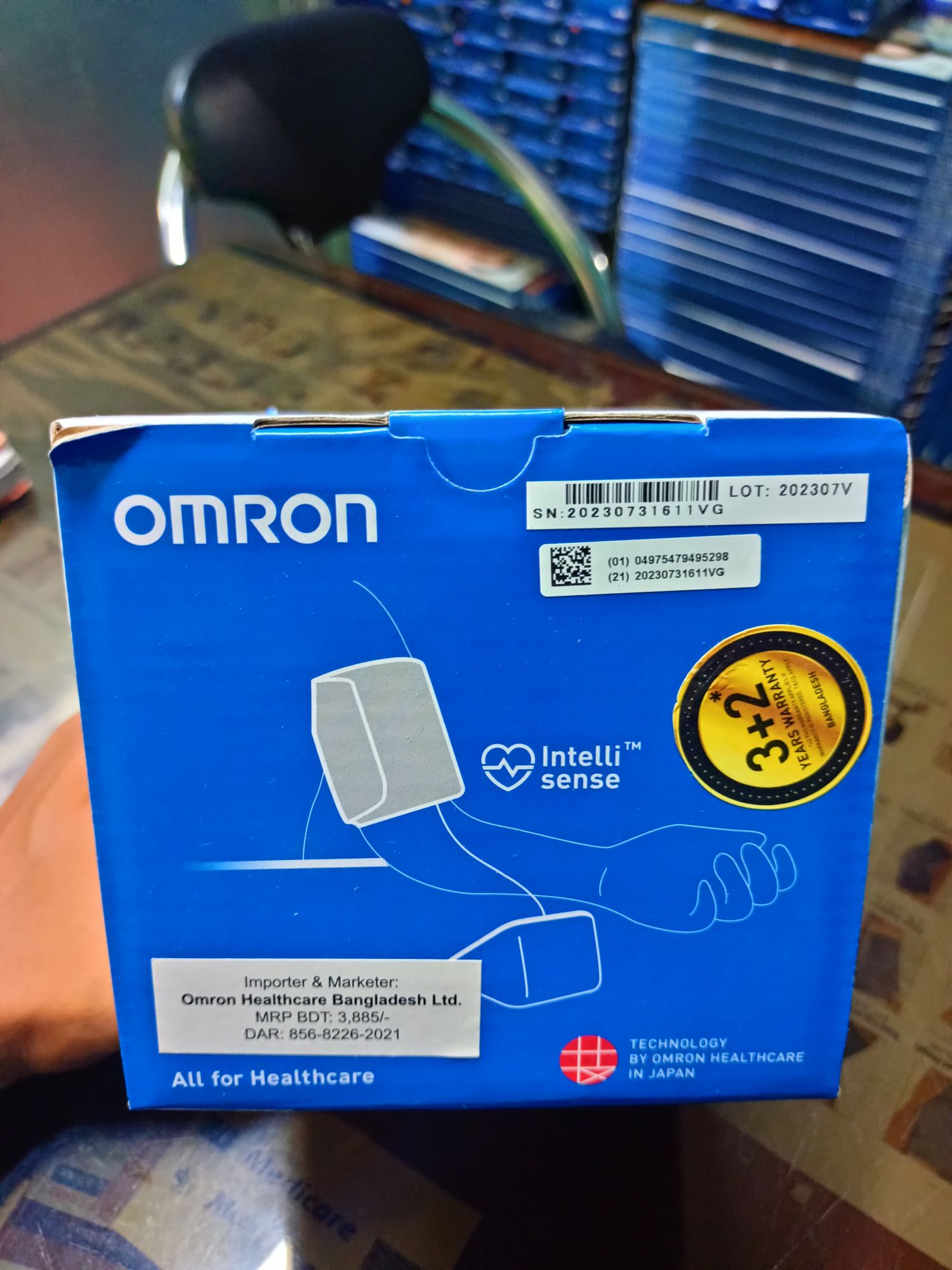Picture of OMRON Blood pressure monitor Dijital