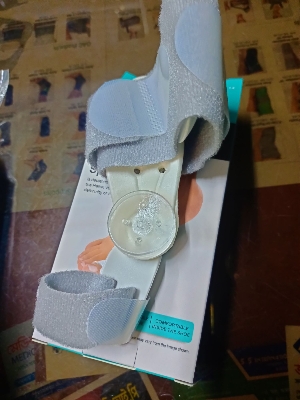 Picture of Tynor Bunion splint is designed  to correct the Hallux valgus deformity of the big toe