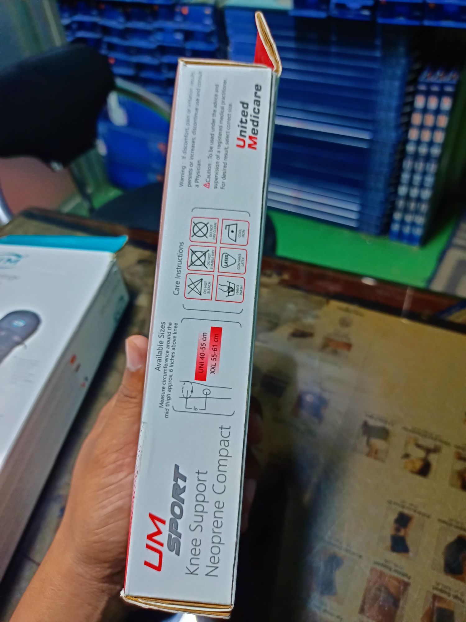 Picture of United Medicare Knee support compact,(with Adjustable pain relief)