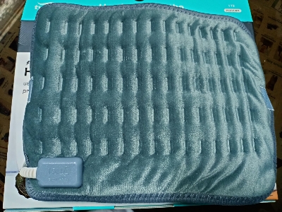 Picture of Tynor Orthopedic Heating pad,(with Adjustable pain relief pad) Regular size
