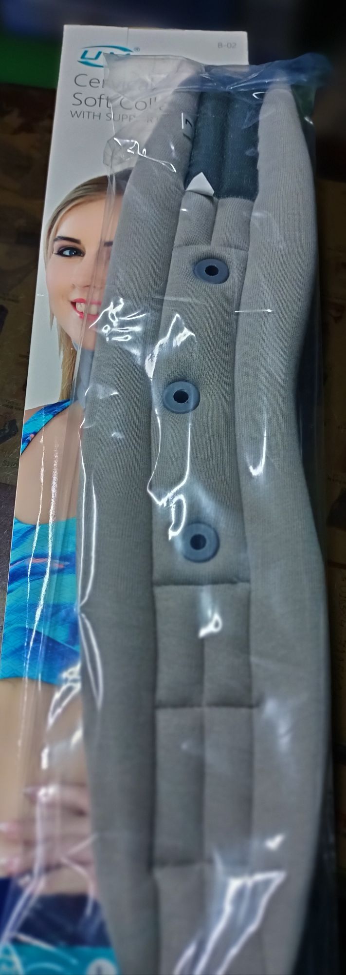 Picture of UM Cervical collar soft with support comfortable,( adjustable pain relief support)