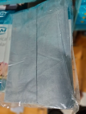 Picture of UM Cervical Contoured Pillow (B-06) Regular