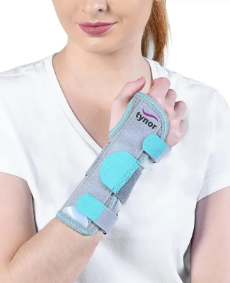 Picture of Tynor Wrist Splint (Ambidextrous),With Adjustable pain relief support