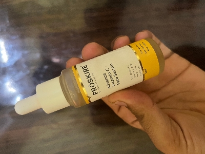 Picture of Proskire 10% Advance Vitamin C Serum With Ferulic Acid, Mandarin Orange Ext. For Dark Spots, Pigmentation & Glowing Face - 30 ml Pack