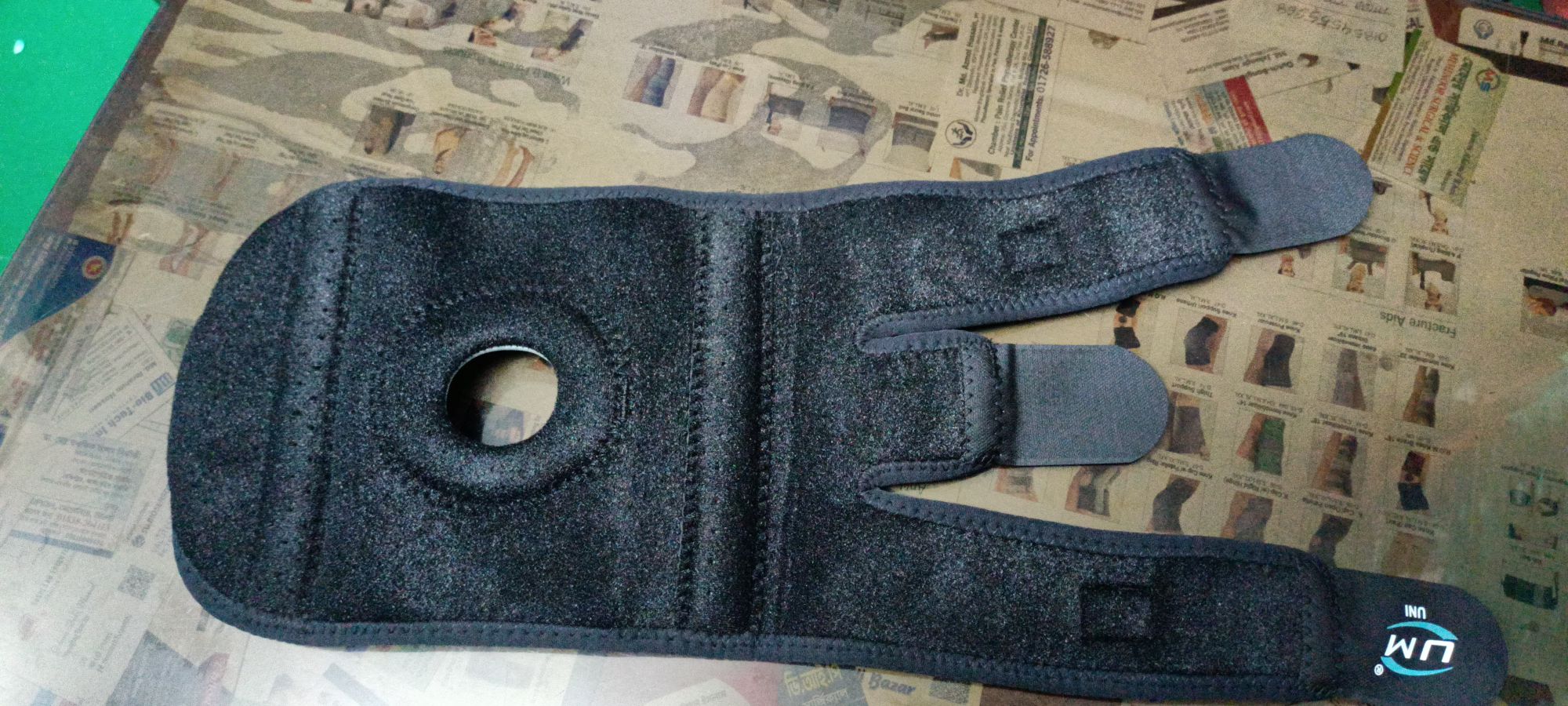 Picture of Knee Cap Support Belt Brace for Knee Pain Relief Open Patella Women and Men Knee Support