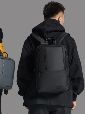 Picture of Arctic Hunter B00529 Water Resistant Laptop Bag Black