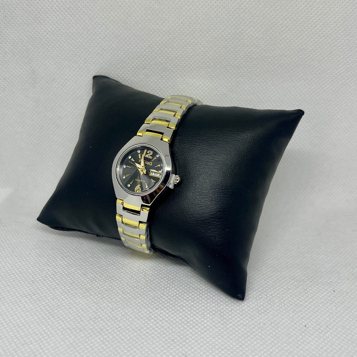 Picture of Feiwo Golden Stainsles Steel Couple watch