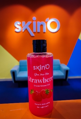 Picture of skinO Strawberry Scented Shower Gel - 220ml to all skin type