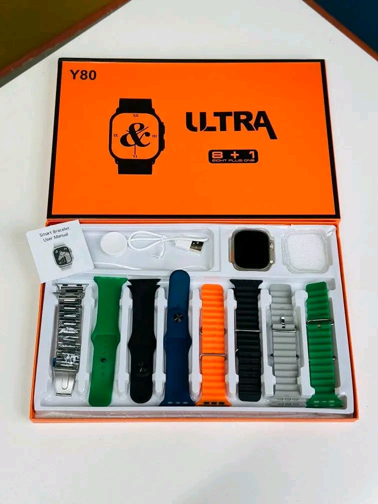 Picture of Y80 Ultra Smartwatch With 8 Strap-1ps