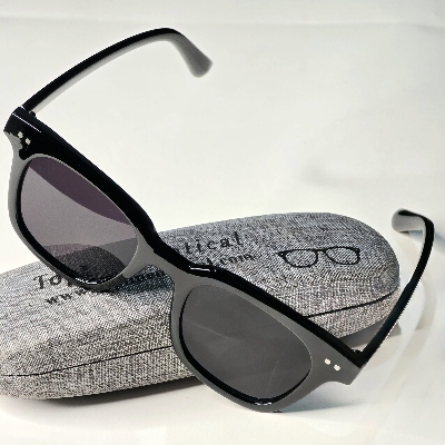 Picture of Tandy V Shade Round Shape Sunglass For Man