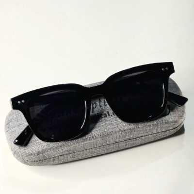 Picture of Tandy V Shade Round Shape Sunglass For Man