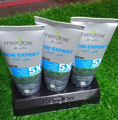 Picture of 80 gm Max Glow Skin Expert 5x power face wash Indian product used for male
