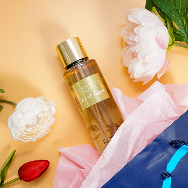 Picture of 250 ml VICTORIA'S SECRET Coconut Passion Body perfume party scent International USA product Used for female