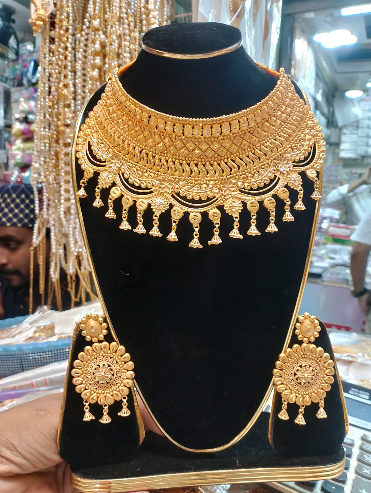 Picture of Bridal Wedding Ornament For Women