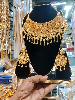 Picture of Bridal Wedding Ornament For Women