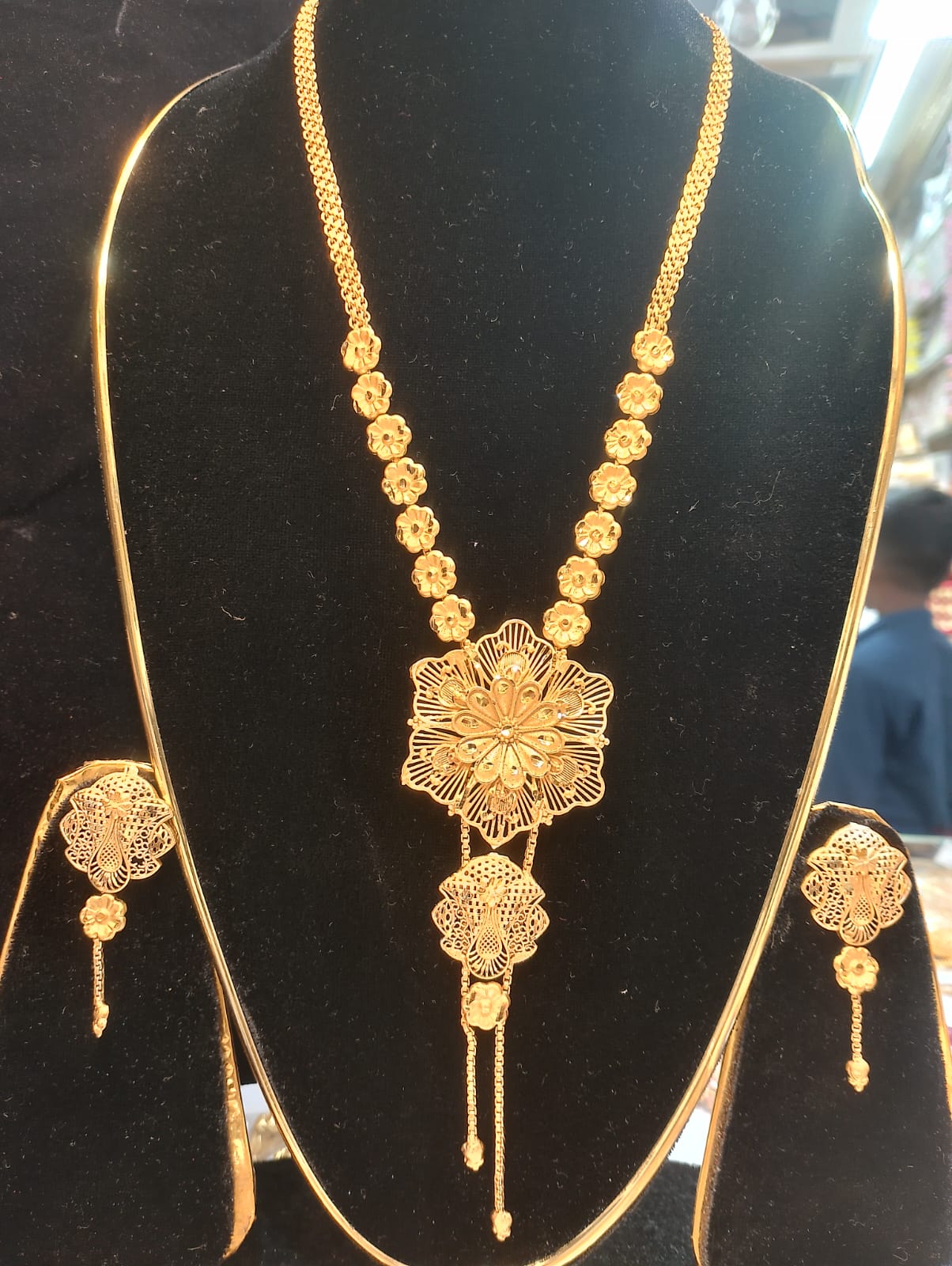 Picture of Bridal Traditional Wedding Ornament  / Exclusive Fashion Party Choker Necklace EarringsJewellery Set For Women