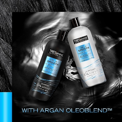 Picture of International USA Product Tresemme Silky & Smooth Coditioner Used For male /female 828 Ml