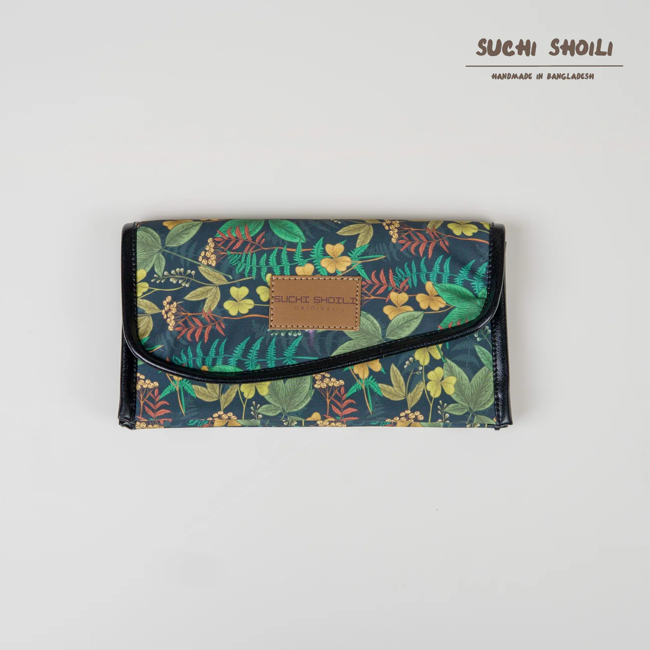 Picture of Vintage Botanical Pattern Nokshi Triple Chamber Money Purse