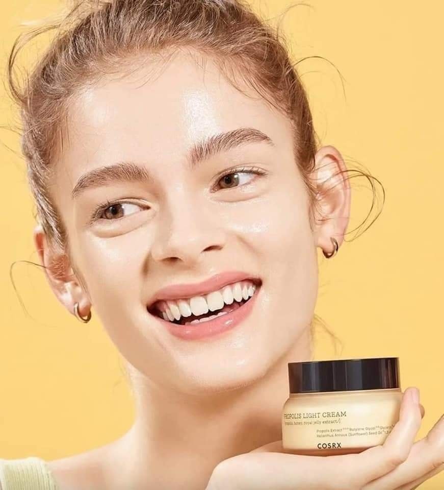 Picture of International Korean Product 𝐂𝐨𝐬𝐫𝐱 𝐏𝐫𝐨𝐩𝐨𝐥𝐢𝐬 𝐋𝐢𝐠𝐡𝐭 𝐂𝐫𝐞𝐚𝐦 65ml