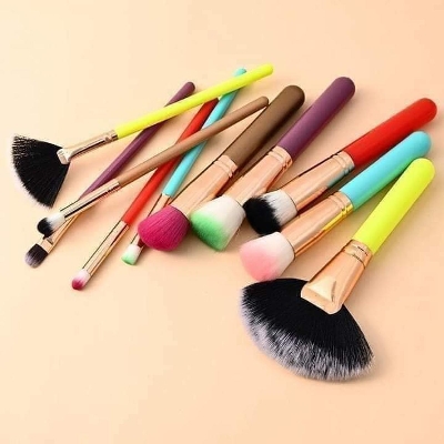 Picture of Kabuki Colorful Ultra Soft Makeup Brushes Set of 10 Pieces