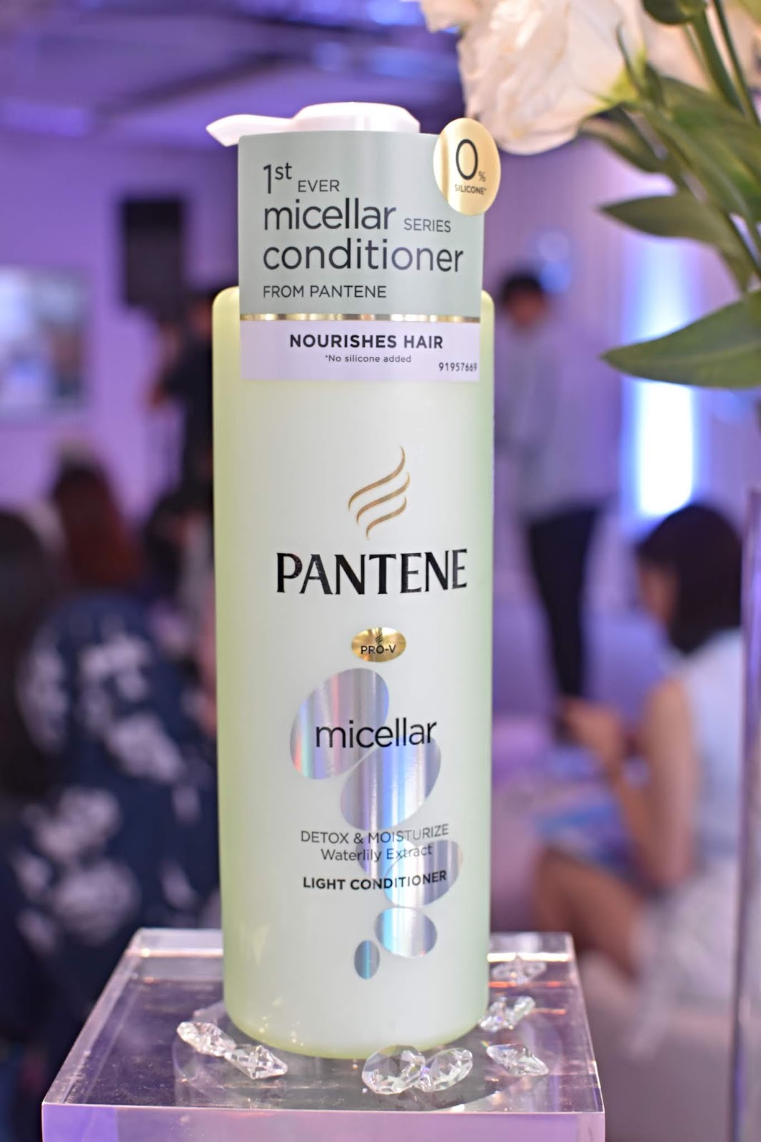 Picture of International Thailand product Panten Pro-V Micellar Detox & moisturize waterlily Extract Scalp Shampoo 530ml