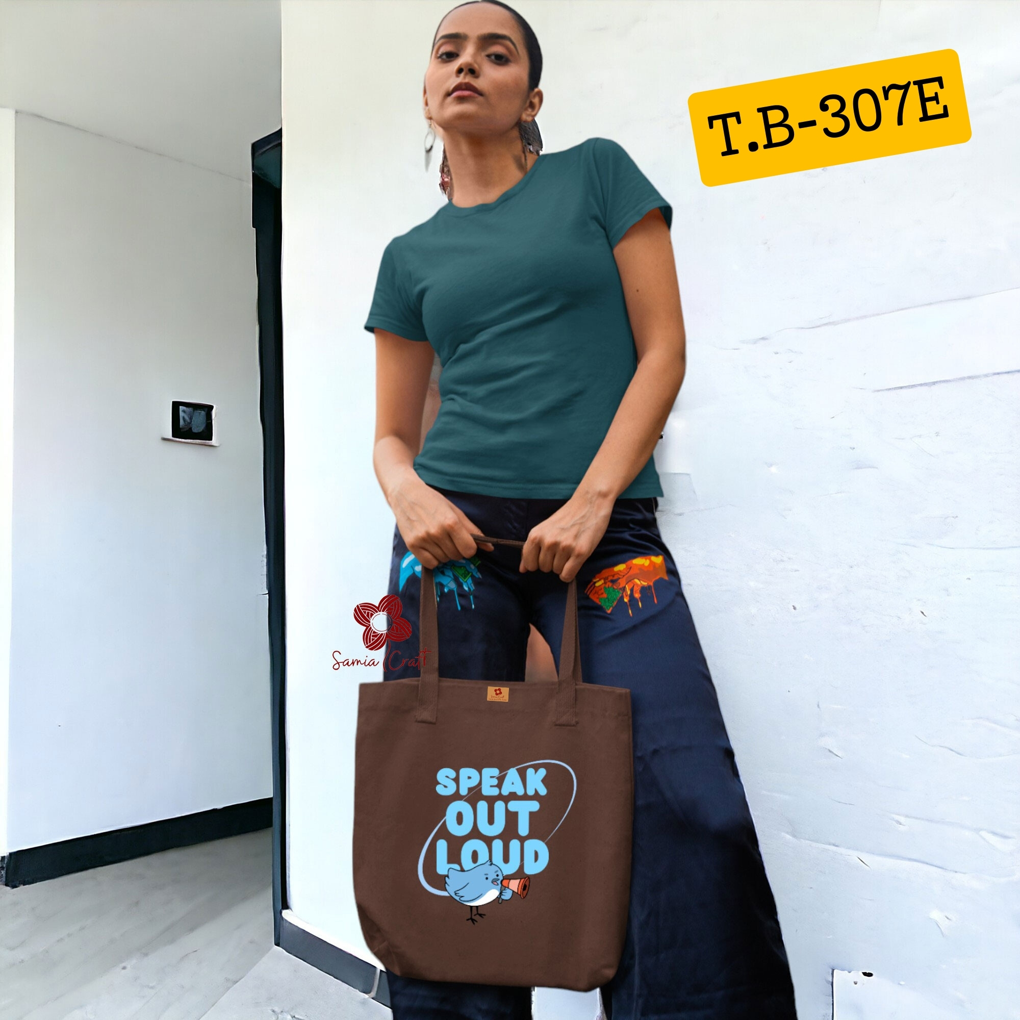 Picture of Samia Craft On-the-Go Glamour: Stylish Daily Vogue Tote for Girls