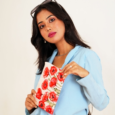 Picture of Red Poppy Flower Printed Pouch Bag: Trendy Ladies' Fashion Pouches Classy Carryalls