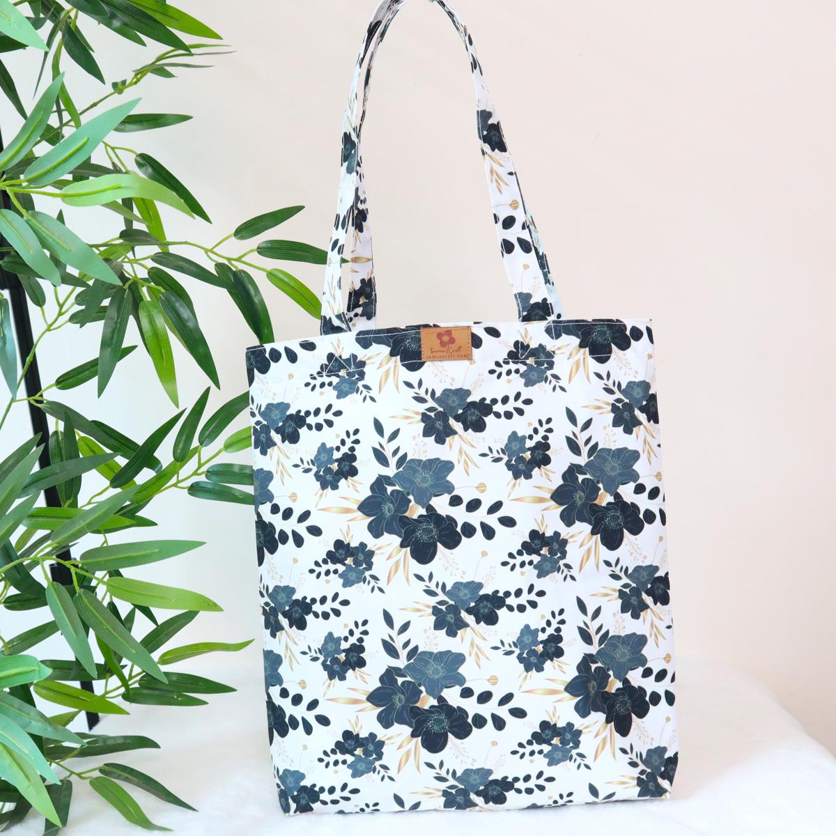 Picture of SamiaCrafts All-Over Print Tote Bag: Gelegant Minimalist Gold Floral Seamless Printed Tote Bag