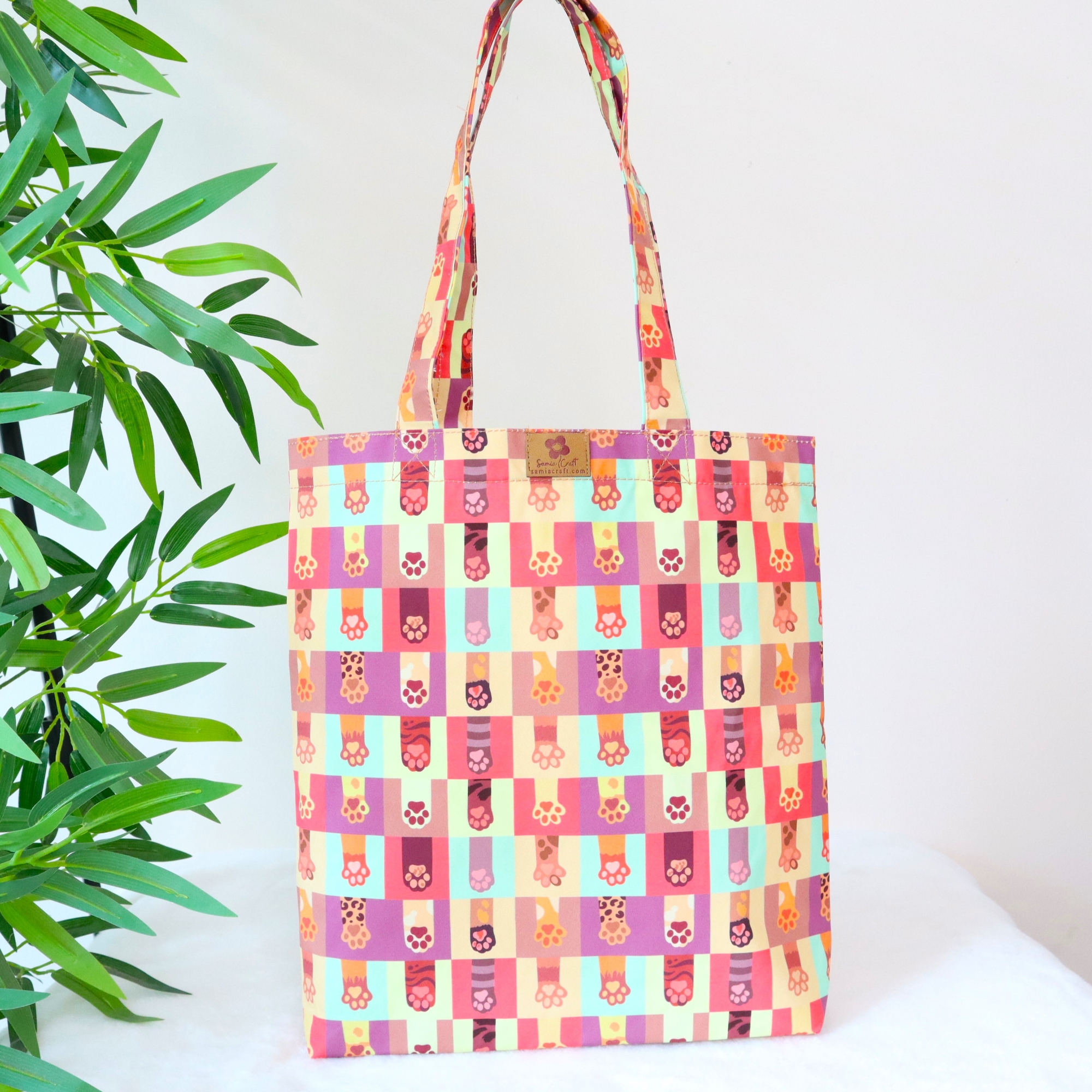 Picture of SamiaCrafts Stylish Long-Handled Tote Bag with Zipper: Cats Paws Set Printed Tote Bag