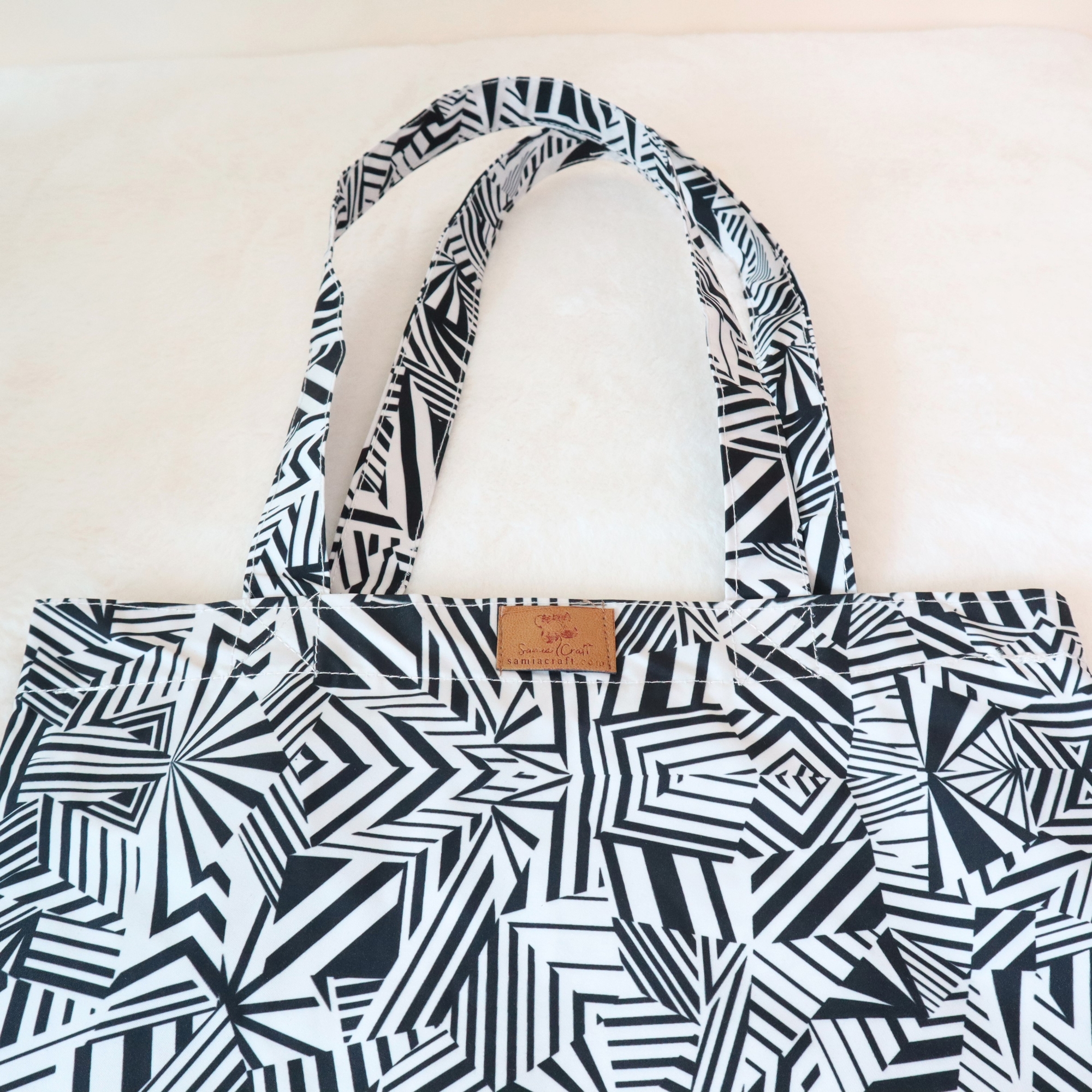 Picture of SamiaCrafts Custom Experience - Stylish Long-Handled Tote Bag with Zipper: Abstract Printed Tote Bag - Couture - High-end - Understated Sophistication