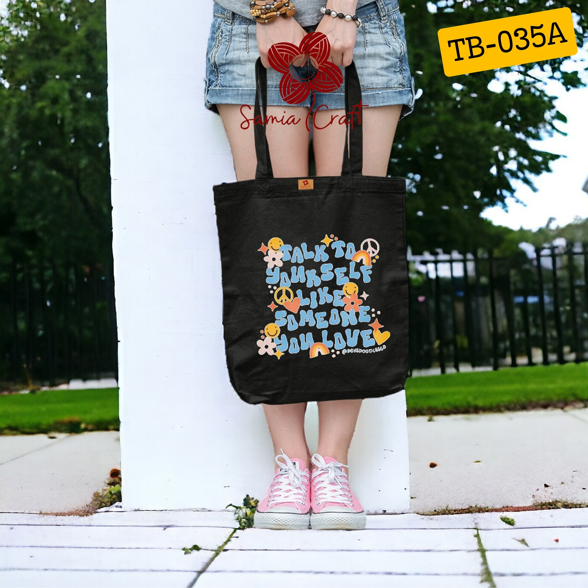 Picture of Canvas Tote Bag with Zipper for University Students – For Women, College, & Travel