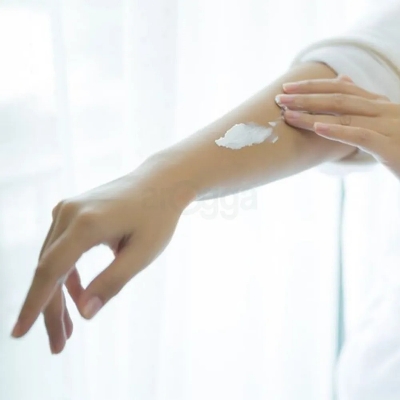 Picture of Vaseline Intensive Care 48hr Deep Moisture Serum Lotion for Dry Skin 300ml