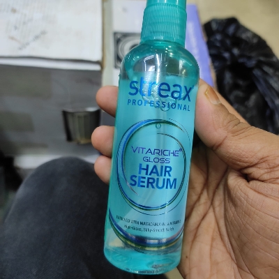 Picture of Hair Serum for Women - Streax Pro / Professional Vitariche Gloss Hair Serum - 115ml