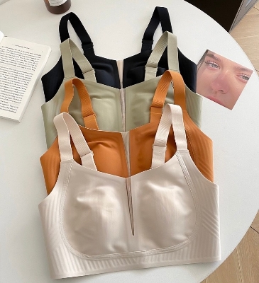 Picture of Wireless Large Size Ladies Underwear Senseless Bra Light Ultra Thin Chest Pads New Styles extra premium sports bra