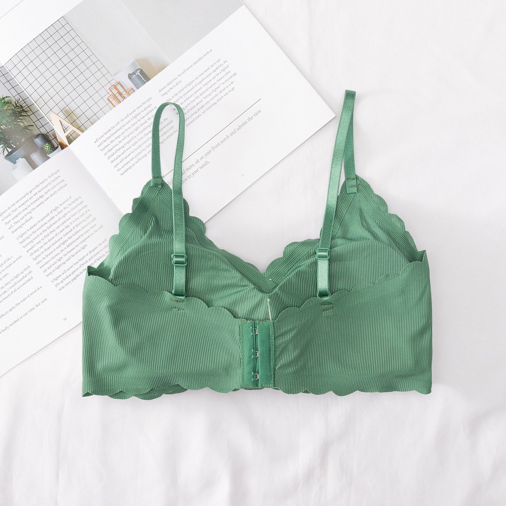 Picture of Women Comfortable Wire-Free Lace Push-Up Seamless Breathable Bra