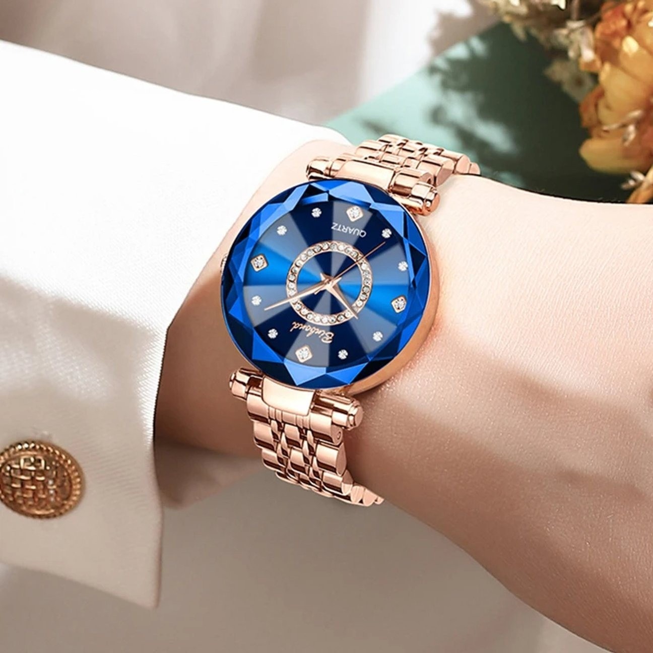 Picture of Woman Watch Light Luxury Brand Ocean Heart Starry Sky Sparkling Multi Edged Glass Precision Steel Ladies Fashion Quartz Watches