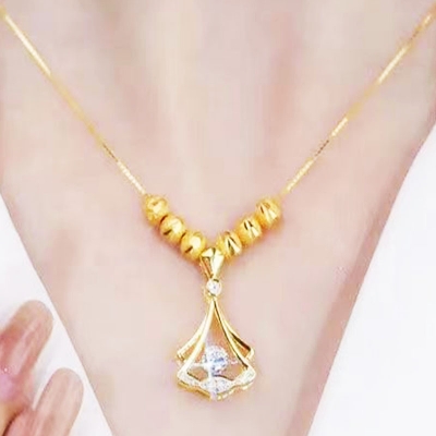 Picture of High Quality Ball & Ginkgo Leaf pendant Shape Comb Necklace for Women and Girls, Gold Plated Titanium Chain