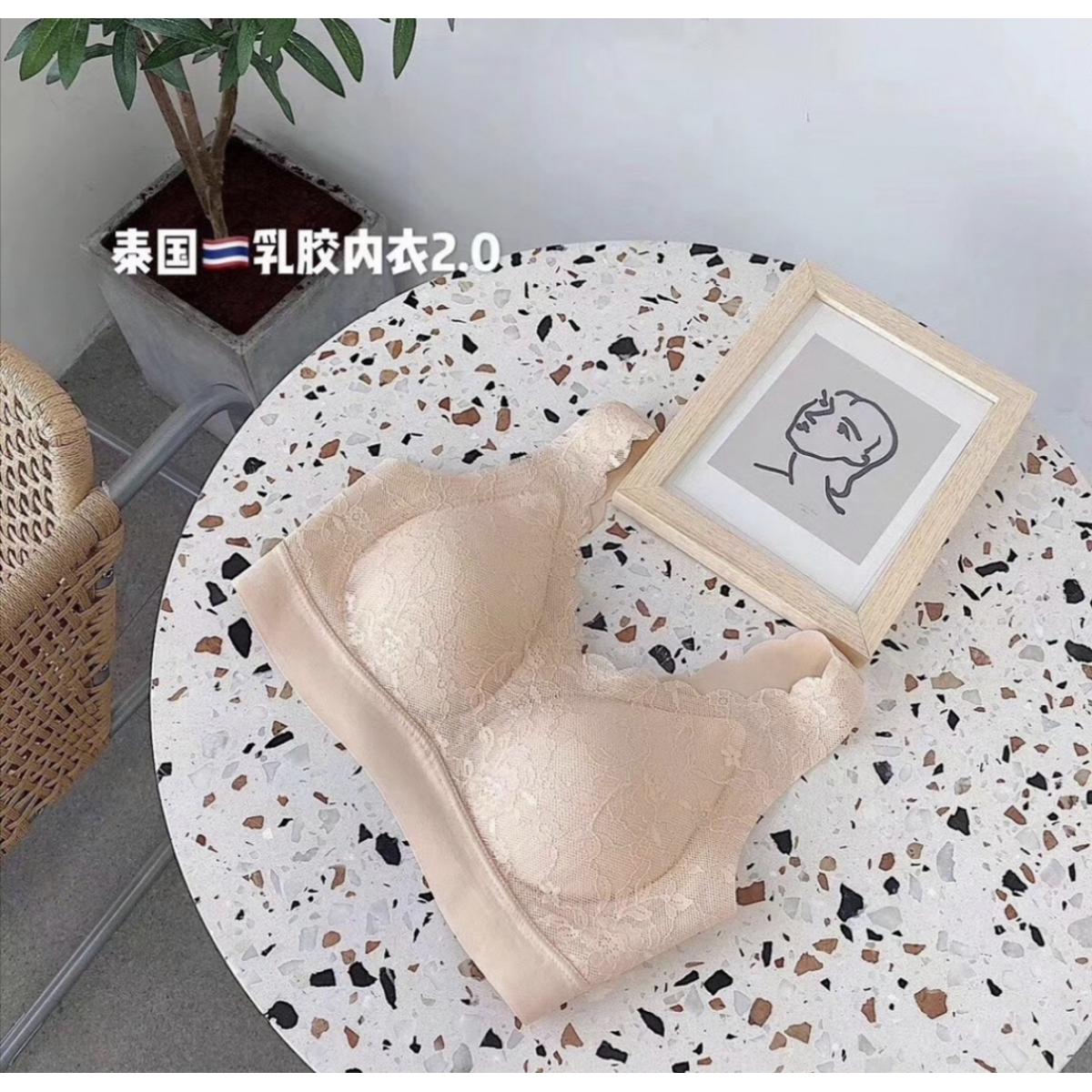 Picture of Women Lace Padded Seamless Soft Push Up Sports and Sleeping bra