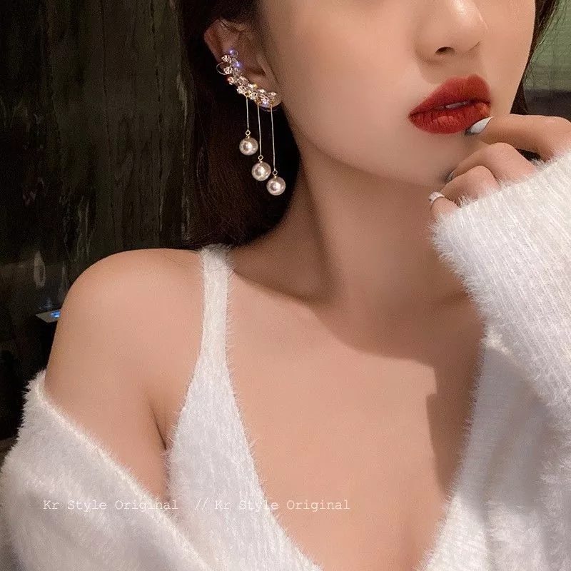 Picture of New personality fashion design zircon earrings for women light luxury web celebrity temperament tassels pearl earrings for women