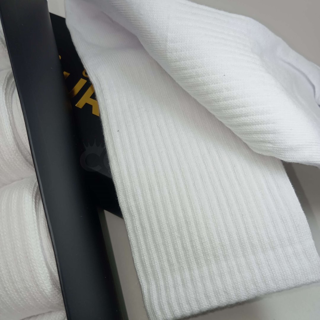 Picture of Men Extra Wide BIG Foot Cotton Socks 4 Pair - High Quality- Black & White