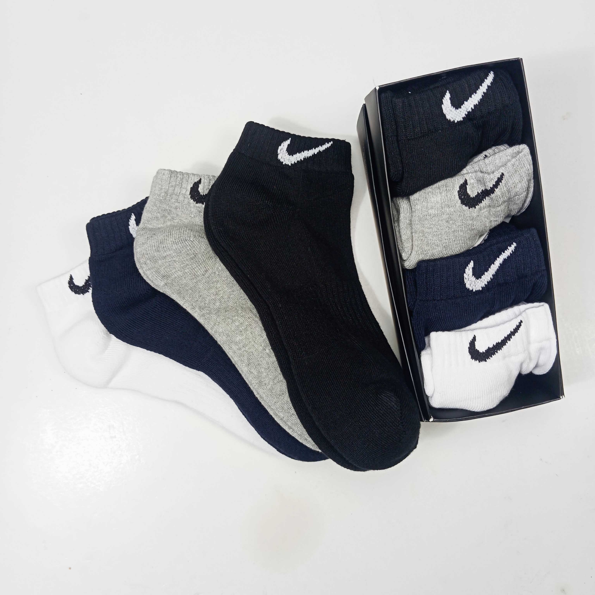 Picture of Everyday Max Cushioned Terry Sole Cotton Socks Low Cut- Pack of 4