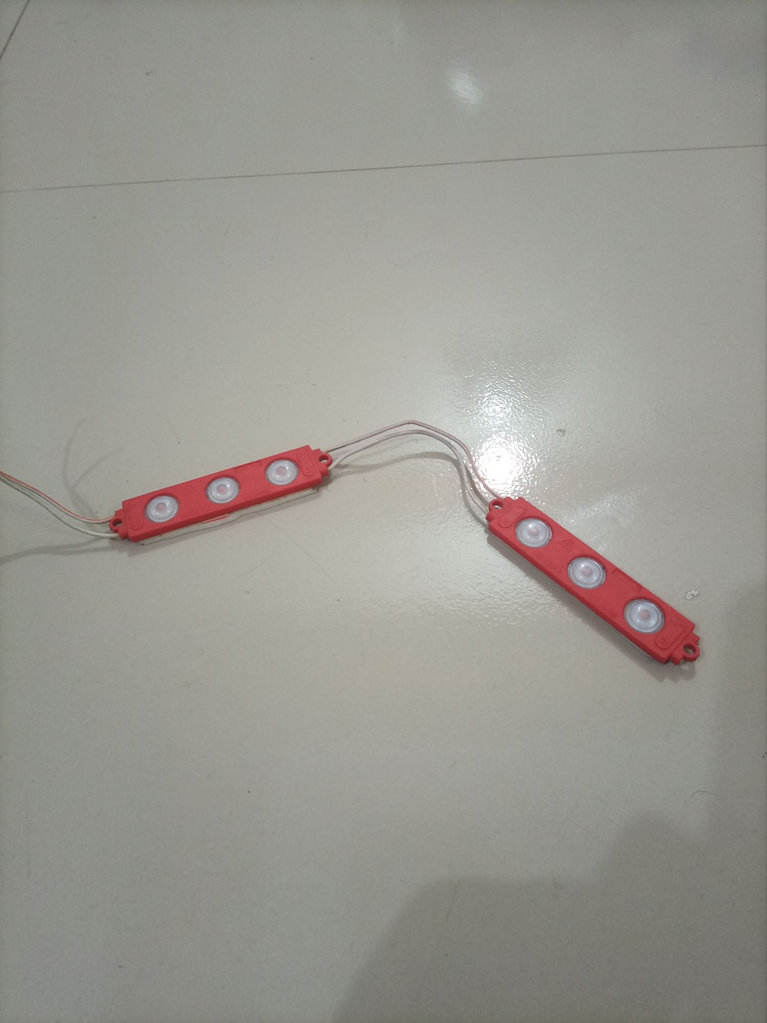 Picture of Red color LED lights 220 volt AC current (1pcs) for various uses