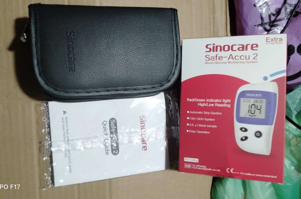 Picture of Sinocare Blood Sugar Monitor Safe Accu 2 with Advanced Technology, 200 Memory to Know Value Changes