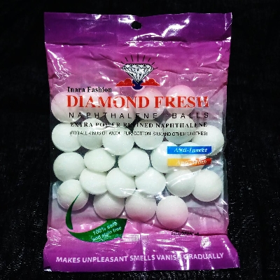 Picture of Diamond Naphthalene 25 Pieces Ball -1 Packet