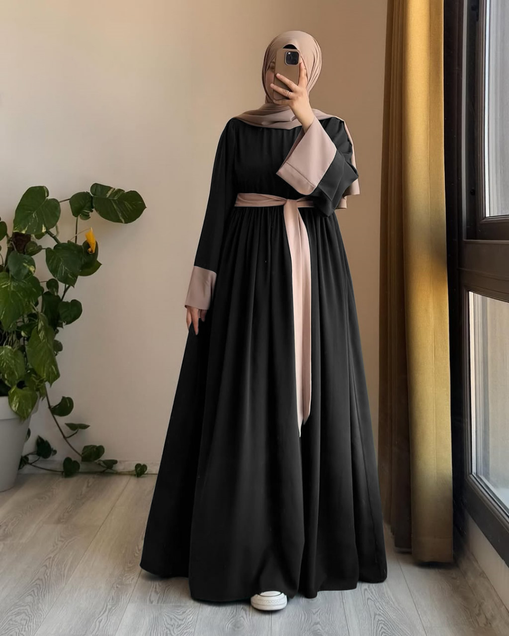 Picture of Abaya borka (Hatai Contrust Borka) (No Hijab Only Borka ) Dubai Charry Georget Stylish Party Borka For Women